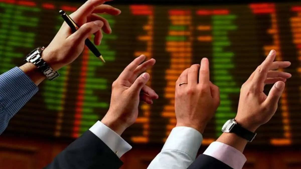 无息配资 港股7日涨1.38% 收报16877.86点
